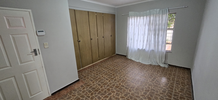 3 Bedroom Property for Sale in Geelhoutpark North West